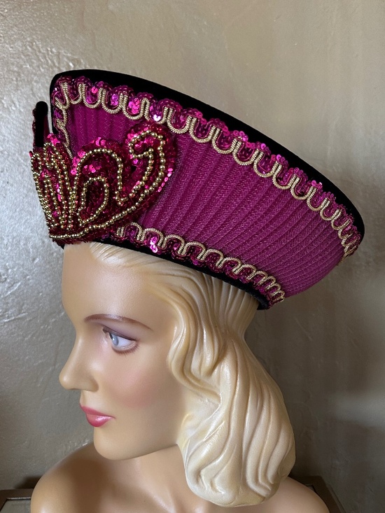 REGAL 1970\'s FUCHSIA FELT CHURCH HAT + SEQUINS & CRIN TRIM main image 15